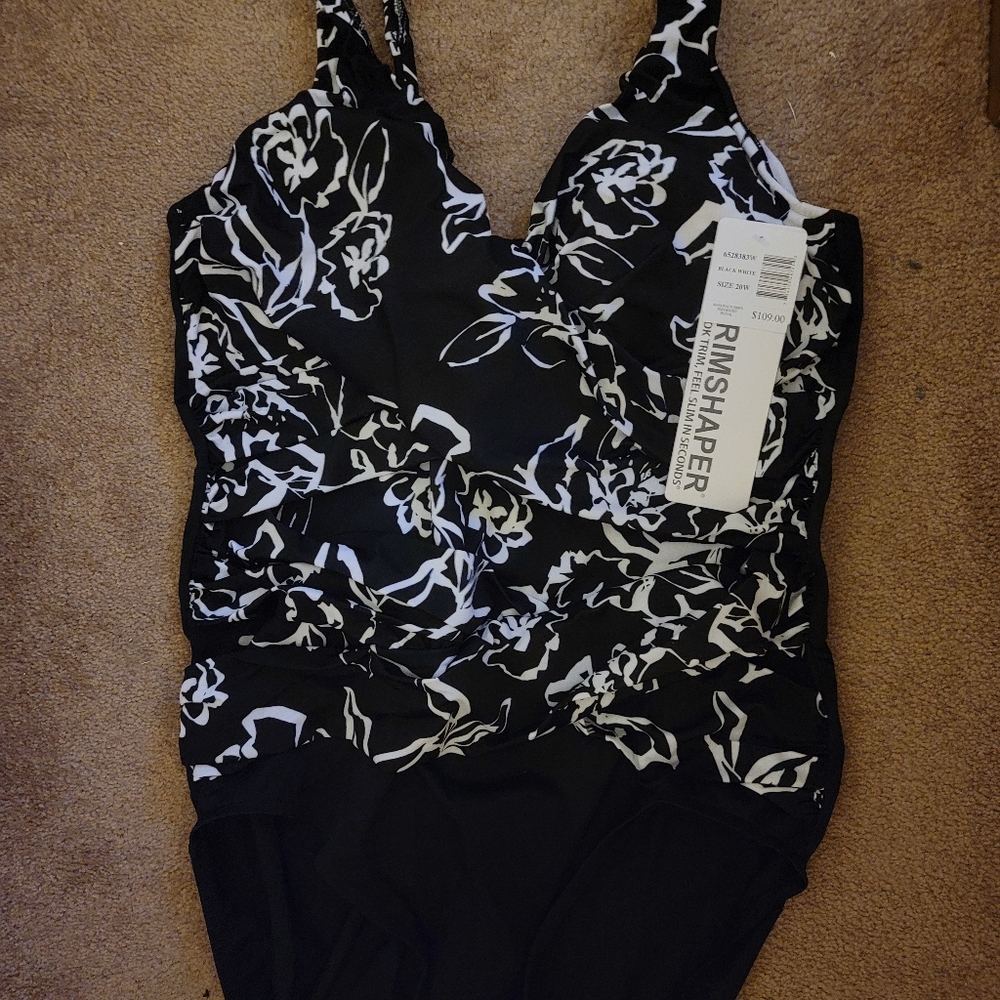 Trimshaper Swim Suite Size 22W